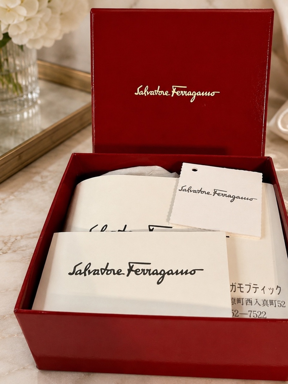 Salvatore Ferragamo Ivory Embossed Lizard Leather Wallet w Box - Picture 4 of 10